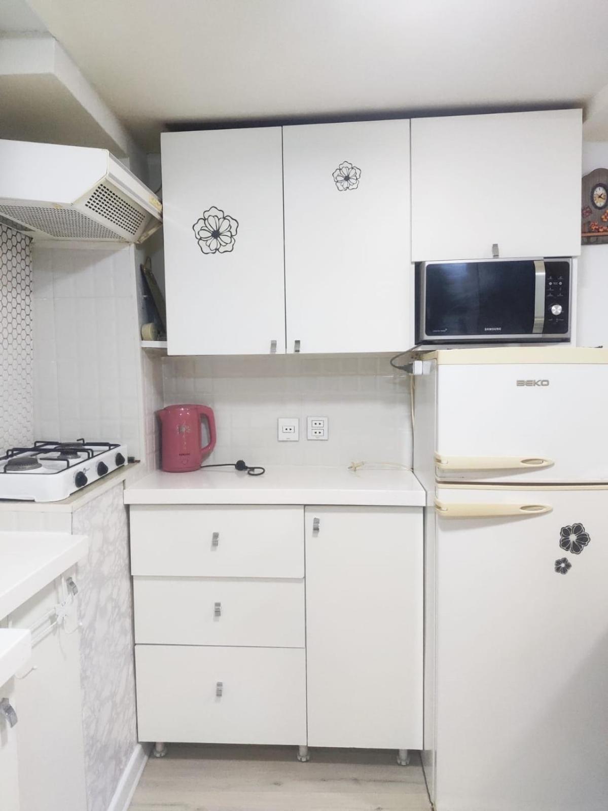 Comfortable Apartment Nizami Street Баку Екстер'єр фото